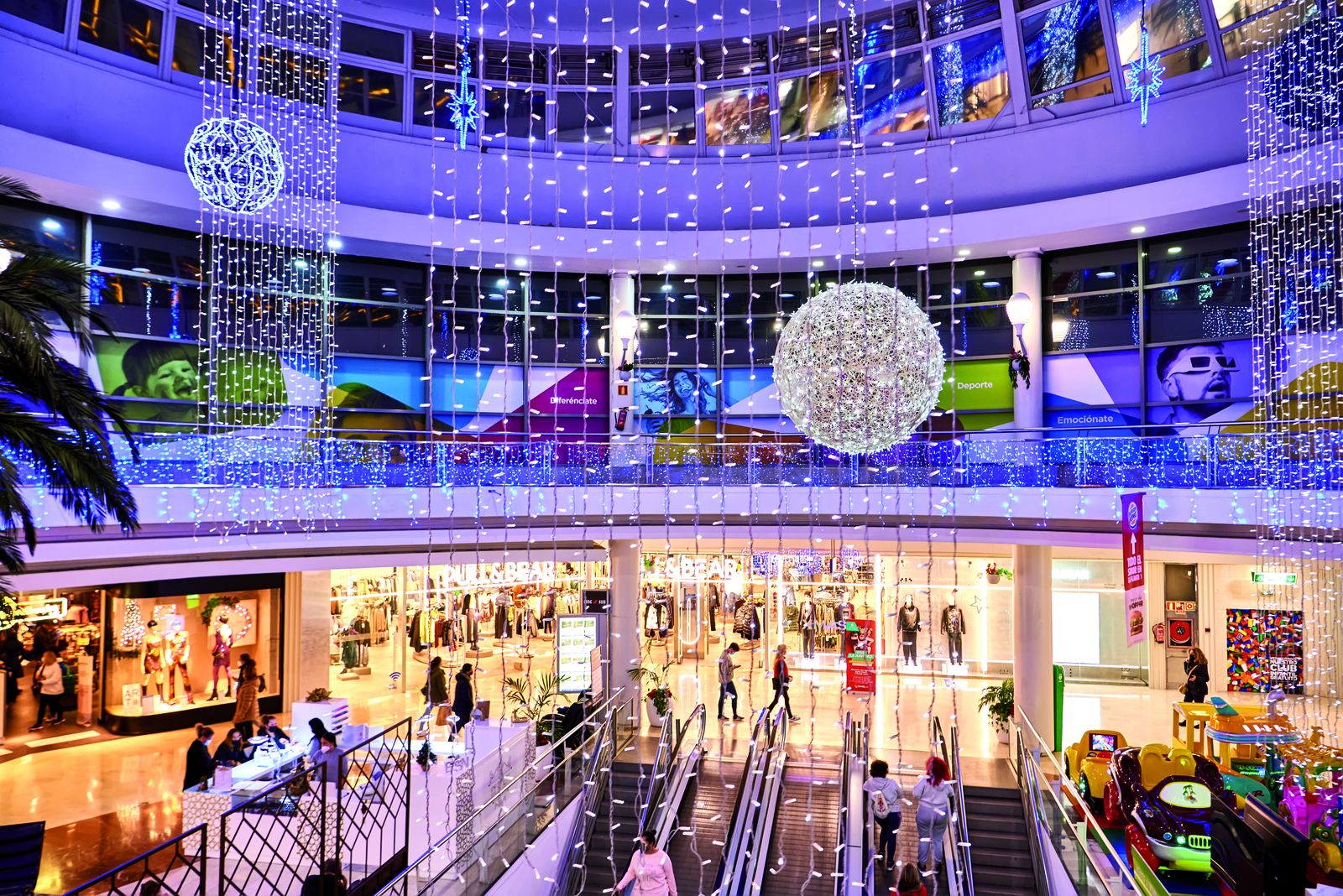 C. C. Los Alcores se viste de Navidad