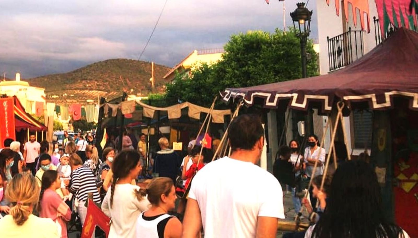 Ambiente del Mercado Gastronómico Medieval en una de las ediciones