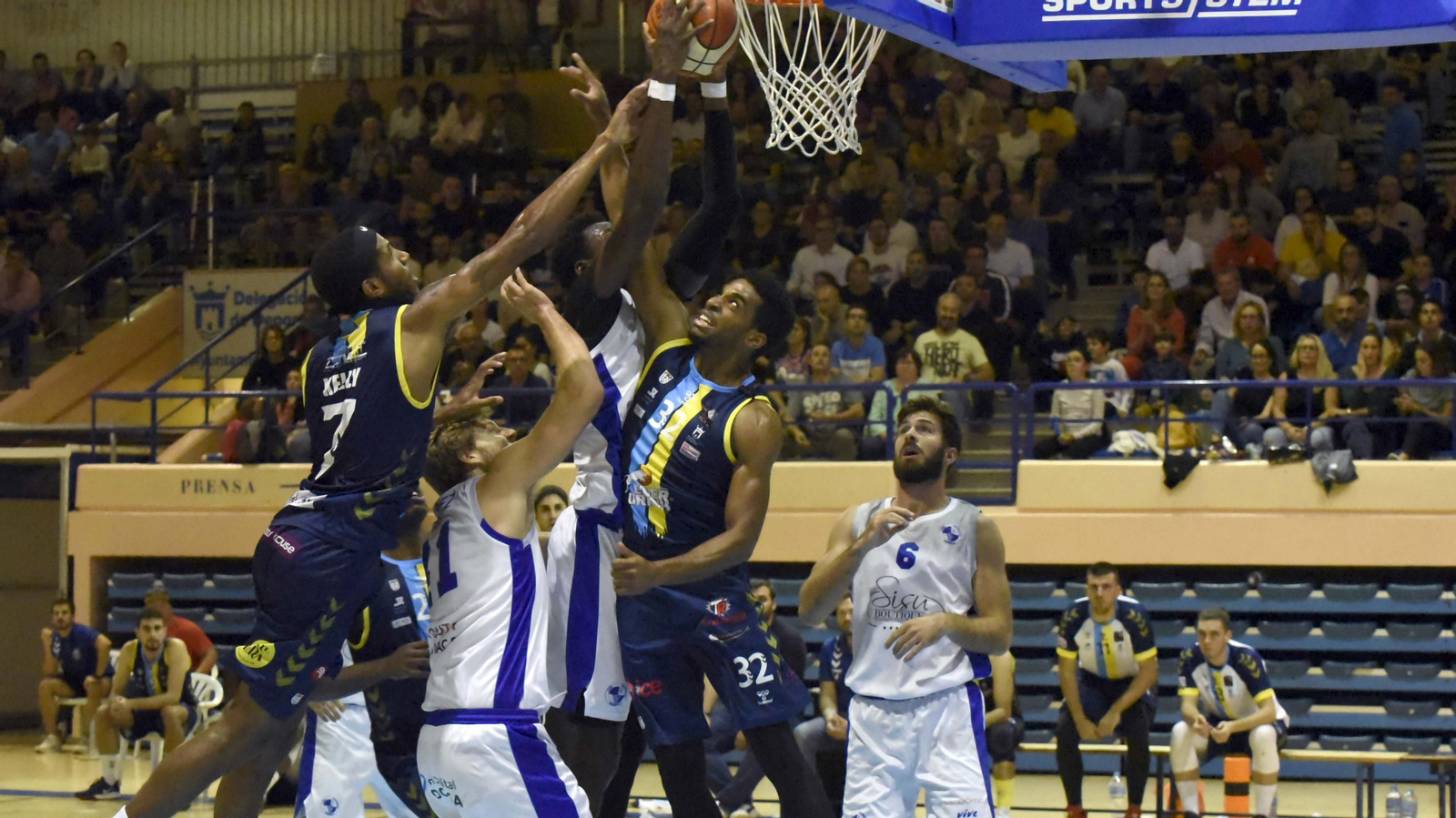 Las fotos del partido de baloncesto Udea Algeciras - Marbella