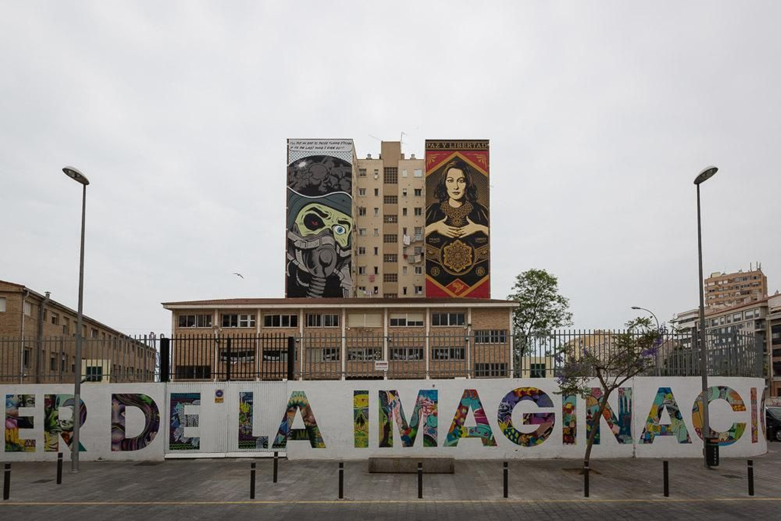 Fachada del colegio público Federico García Lorca de Málaga. Fachada del colegio público Federico García Lorca de Málaga.