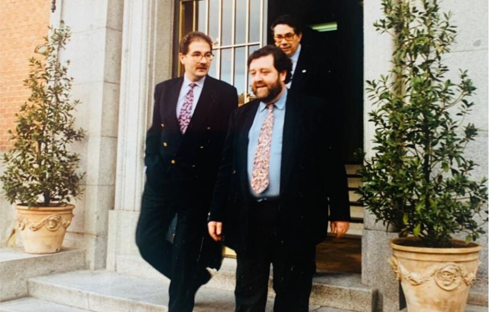 Ángel Díaz Sol, junto a Jesús Quero, en una visita a Moncloa, a principios de los 90.