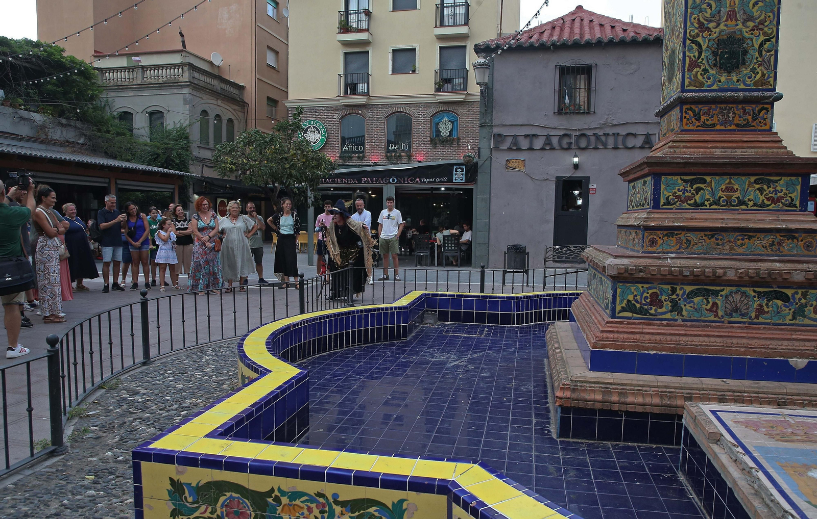 La primera ruta turística teatralizada por el centro de La Línea, en imágenes