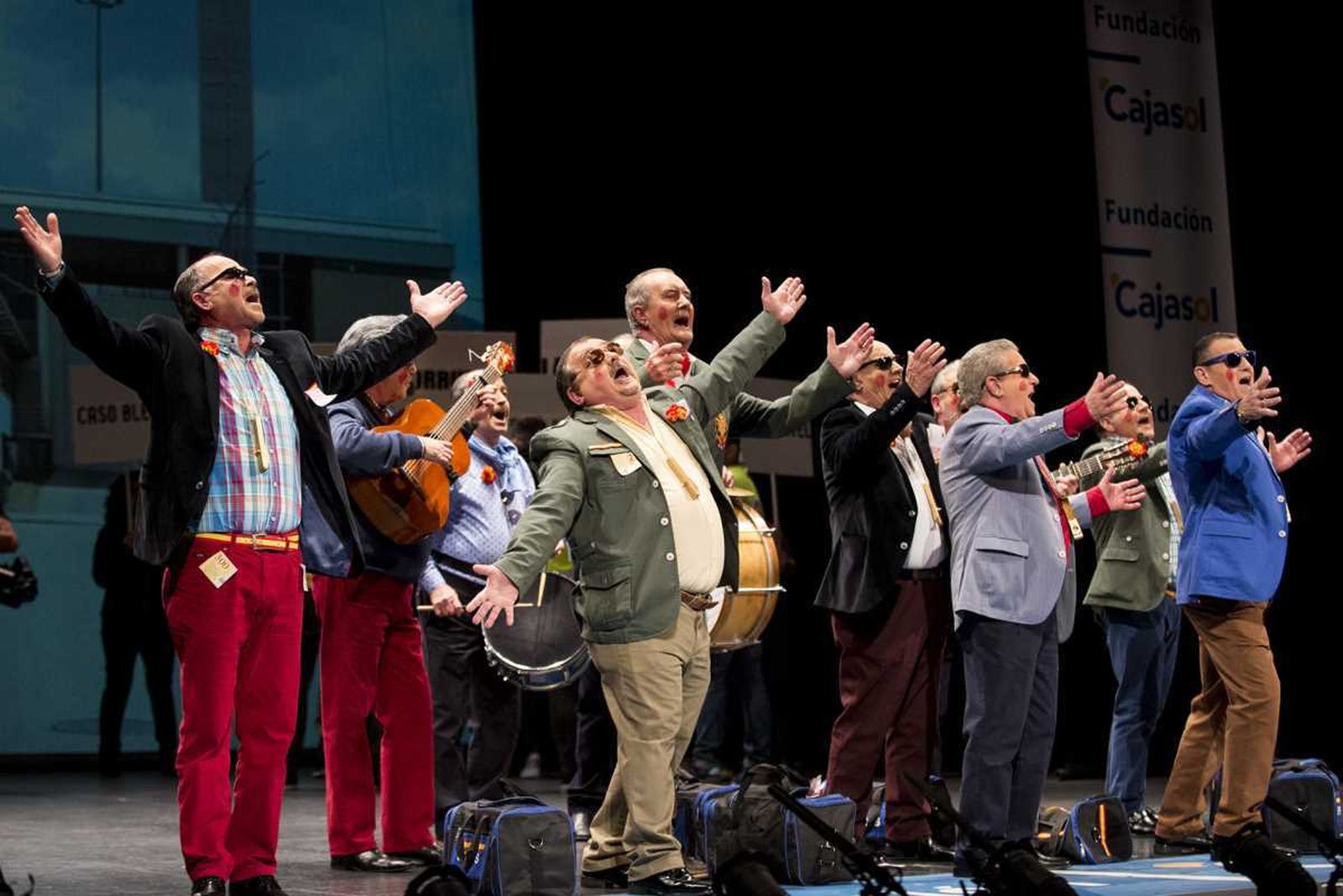 Las imágenes de la decimonovena función clasificatoria