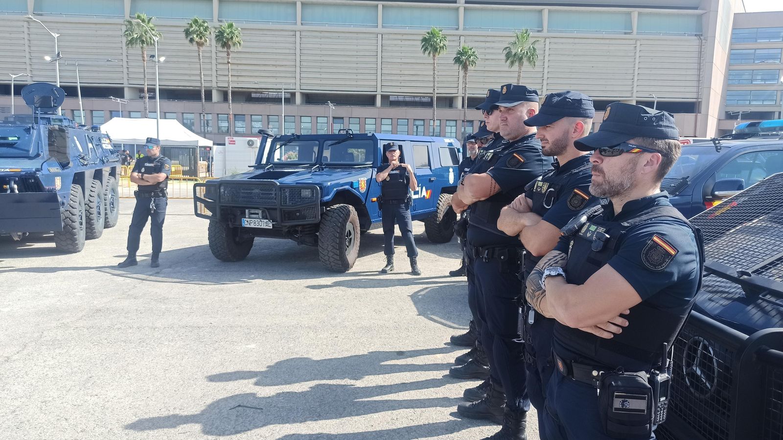 Policías nacionales en la Cartuja, este viernes.