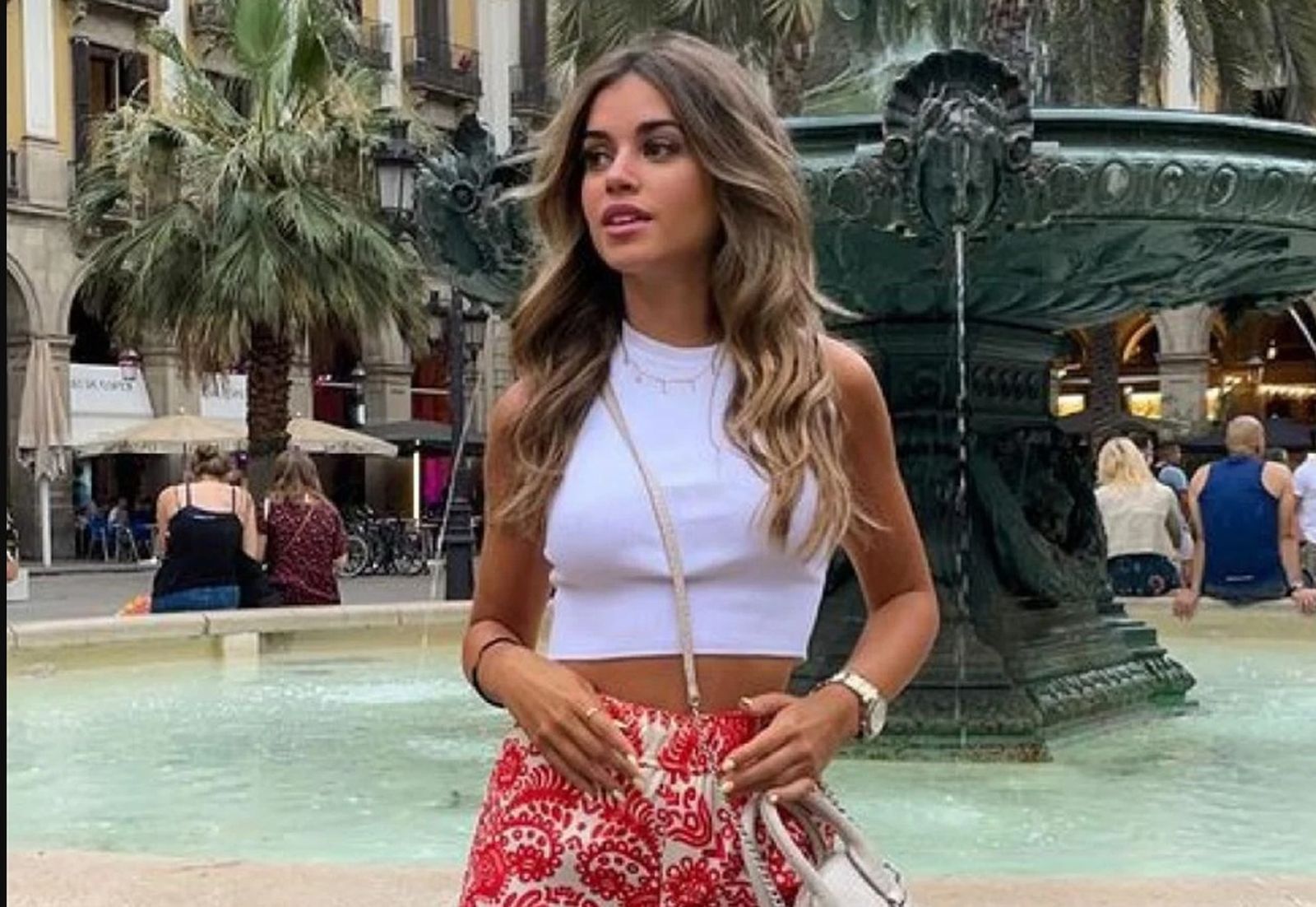 Esta primavera, los pantalones bombachos dan un salto de calidad y pasan de ser informales y relajados a configurar los looks más elegantes.