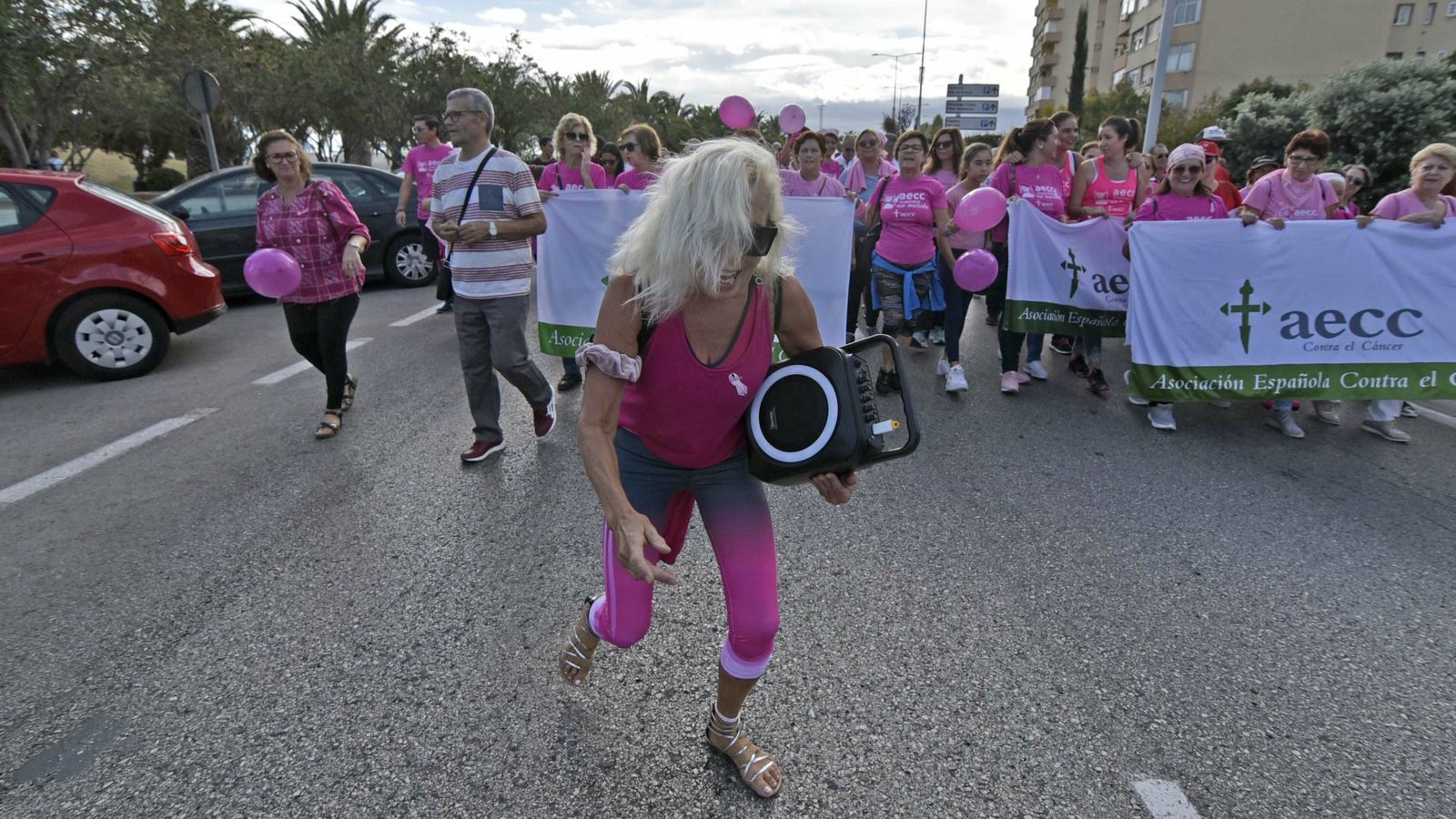 las mejores fotos de la Marcha contra el cáncer de mama en Algeciras
