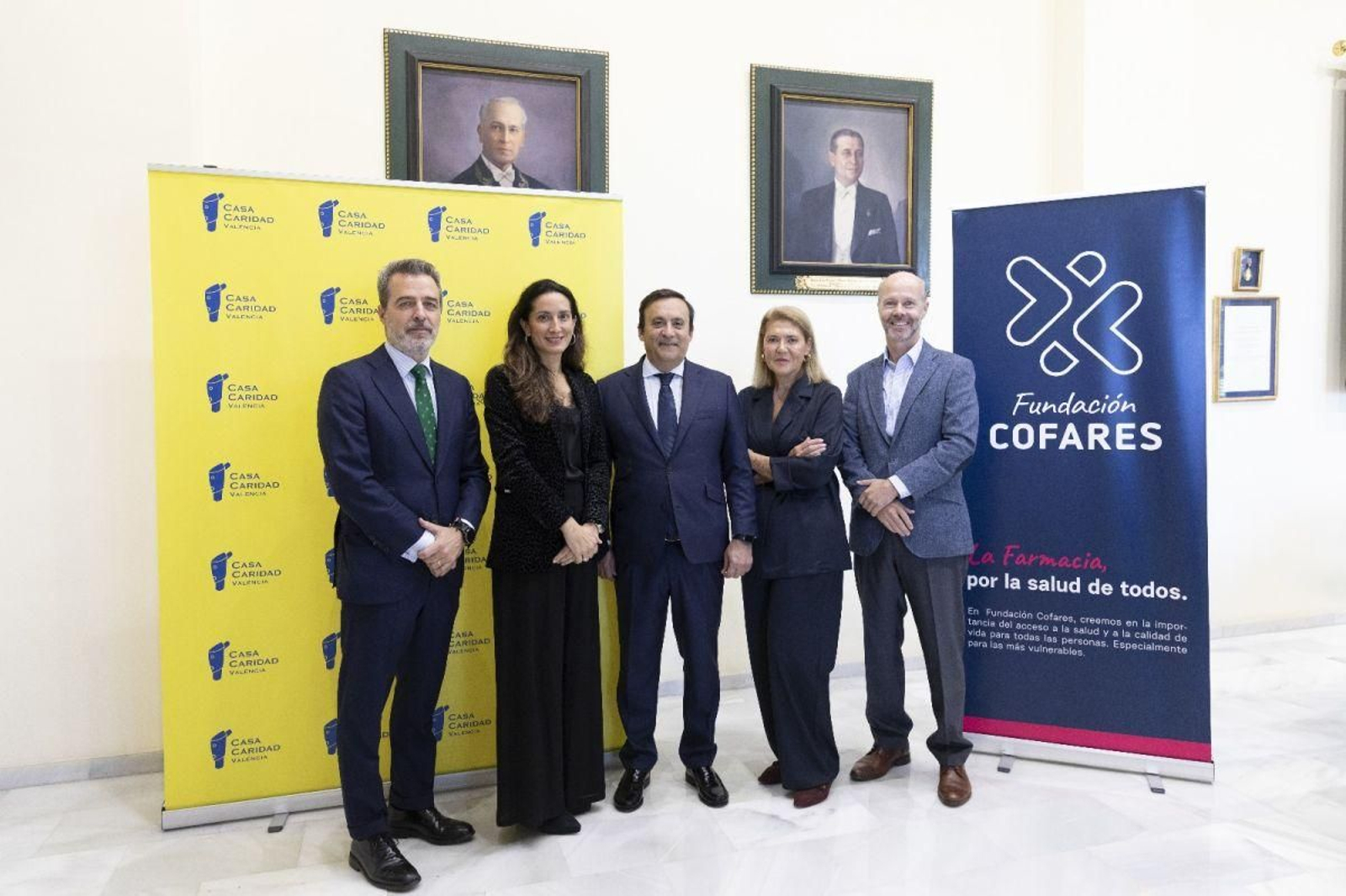 Eduardo Pastor, presidente de Cofares y su Fundación, junto con Juan Blanco, secretario del Patronato de la Fundación Cofares y del Consejo Rector de la Cooperativa en la visita a la Casa de la Caridad. Eduardo Pastor, presidente de Cofares y su Fundación, junto con Juan Blanco, secretario del Patronato de la Fundación Cofares y del Consejo Rector de la Cooperativa en la visita a la Casa de la Caridad.