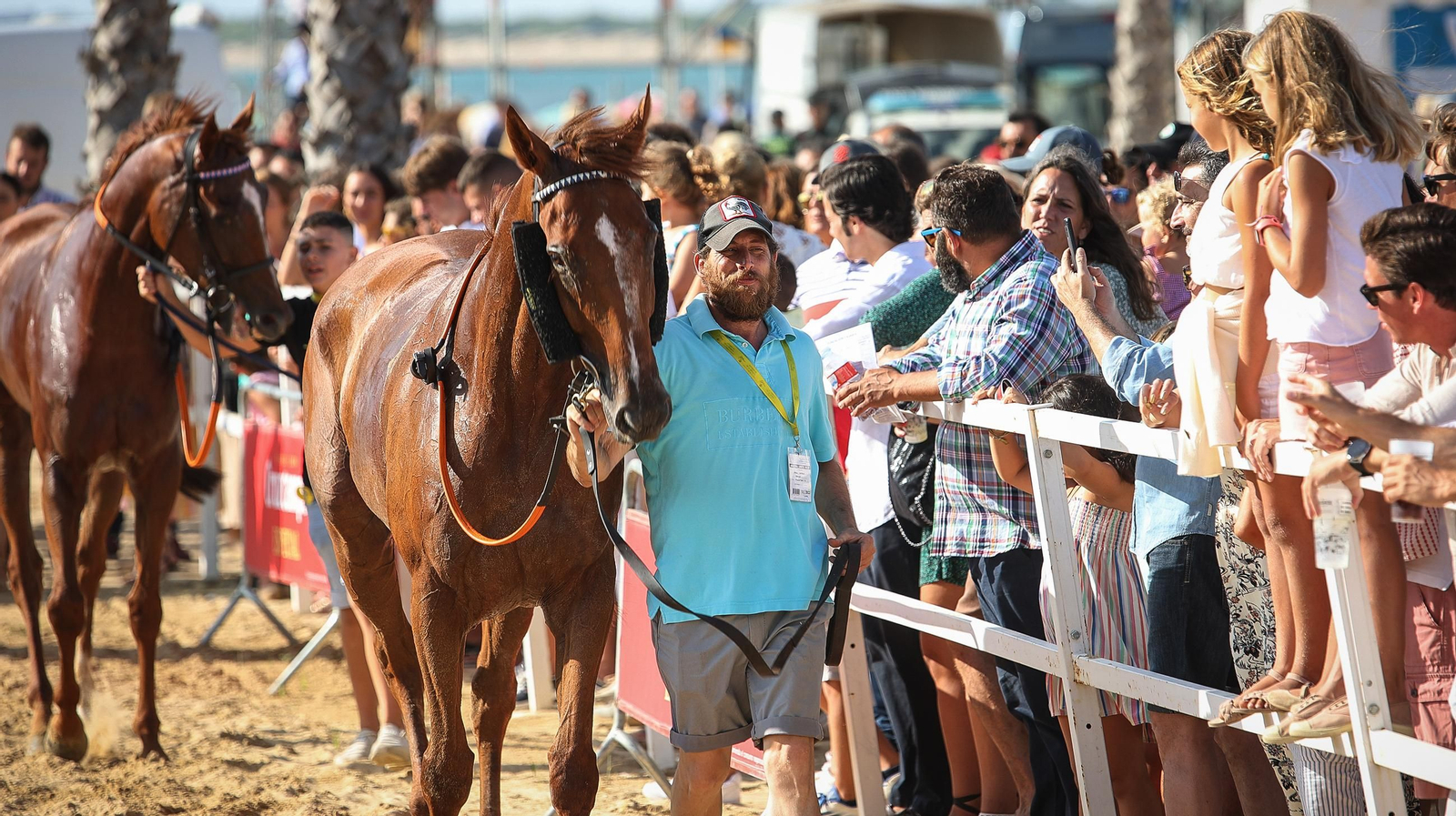 Búscate en las Carreras de Caballos de Sanlúcar