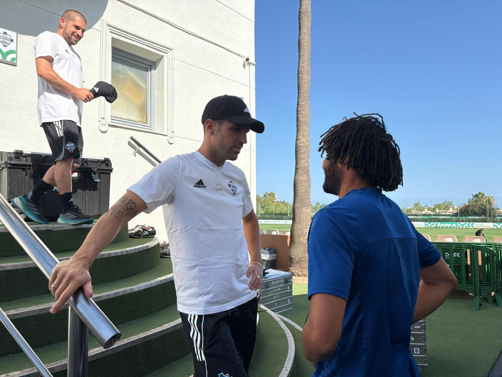 Cesc Fábregas y Fekir, entre los VIPS de Marbella antes del Málaga CF-Al-Wrakh