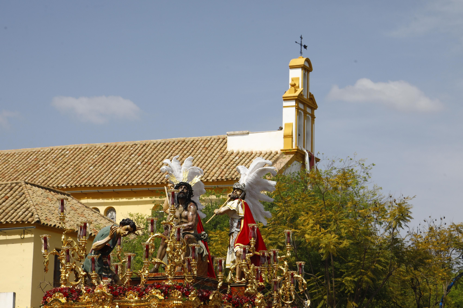 Lunes Santo en Córdoba: La procesión de la Merced, en imágenes