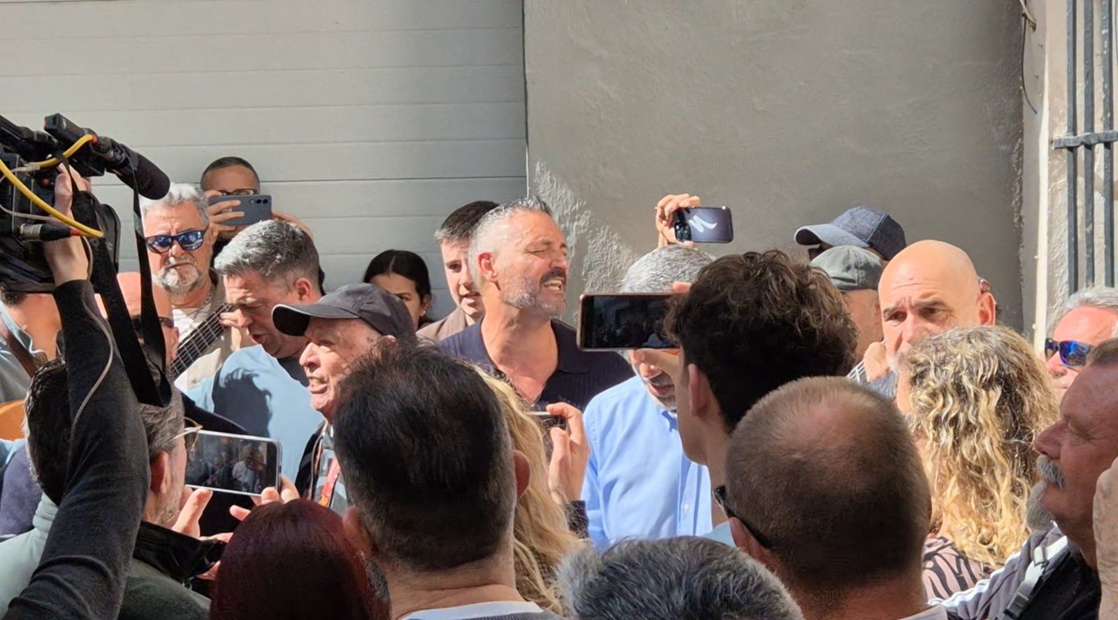 Coplas de Antonio Martín en su calle San Vicente