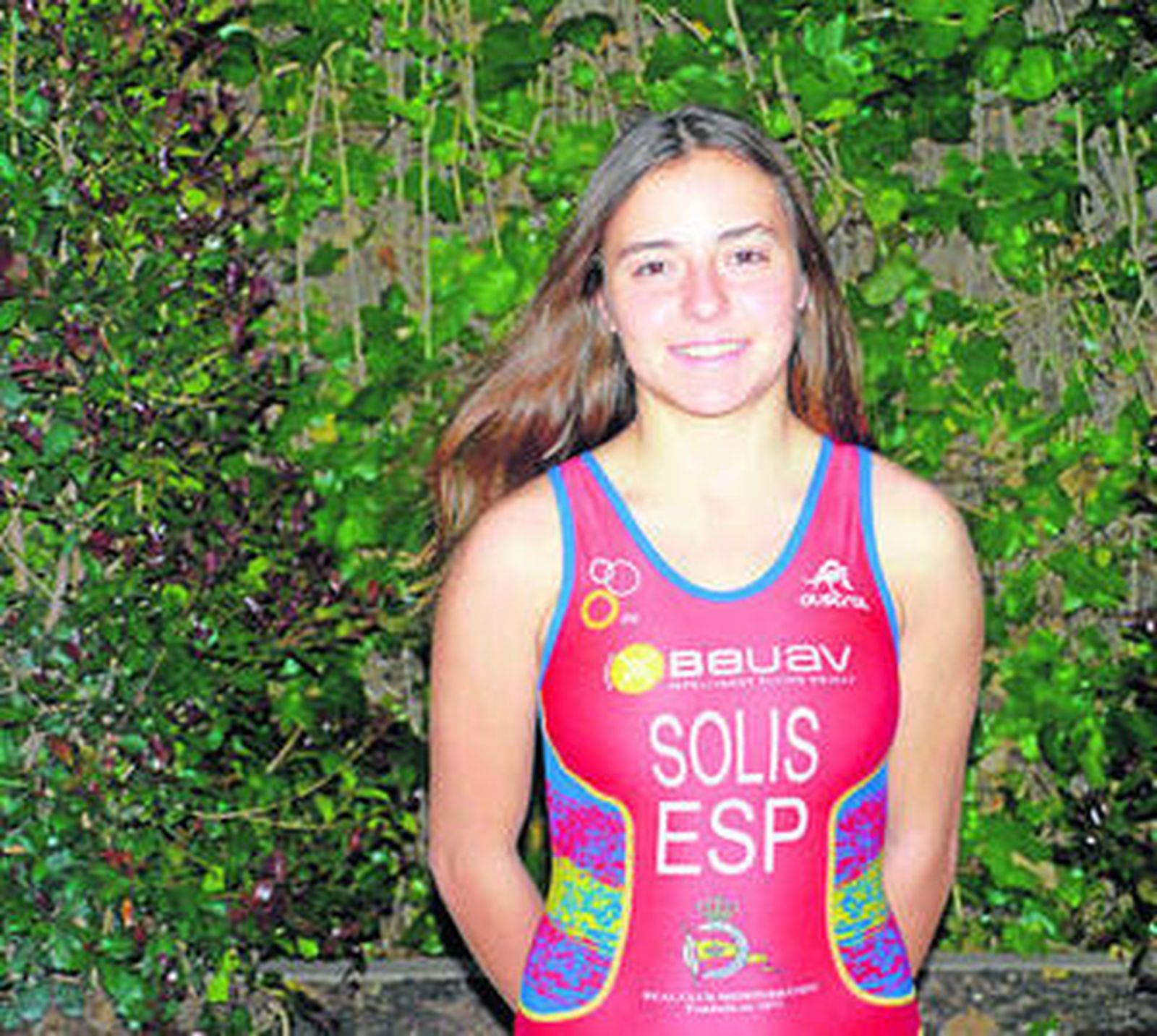 Mar Solís con el trimono de la selección española.