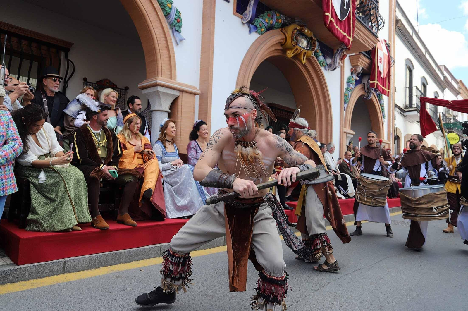 Imágenes del gran ambiente en la Feria Medieval de Palos de la Frontera, Huelva