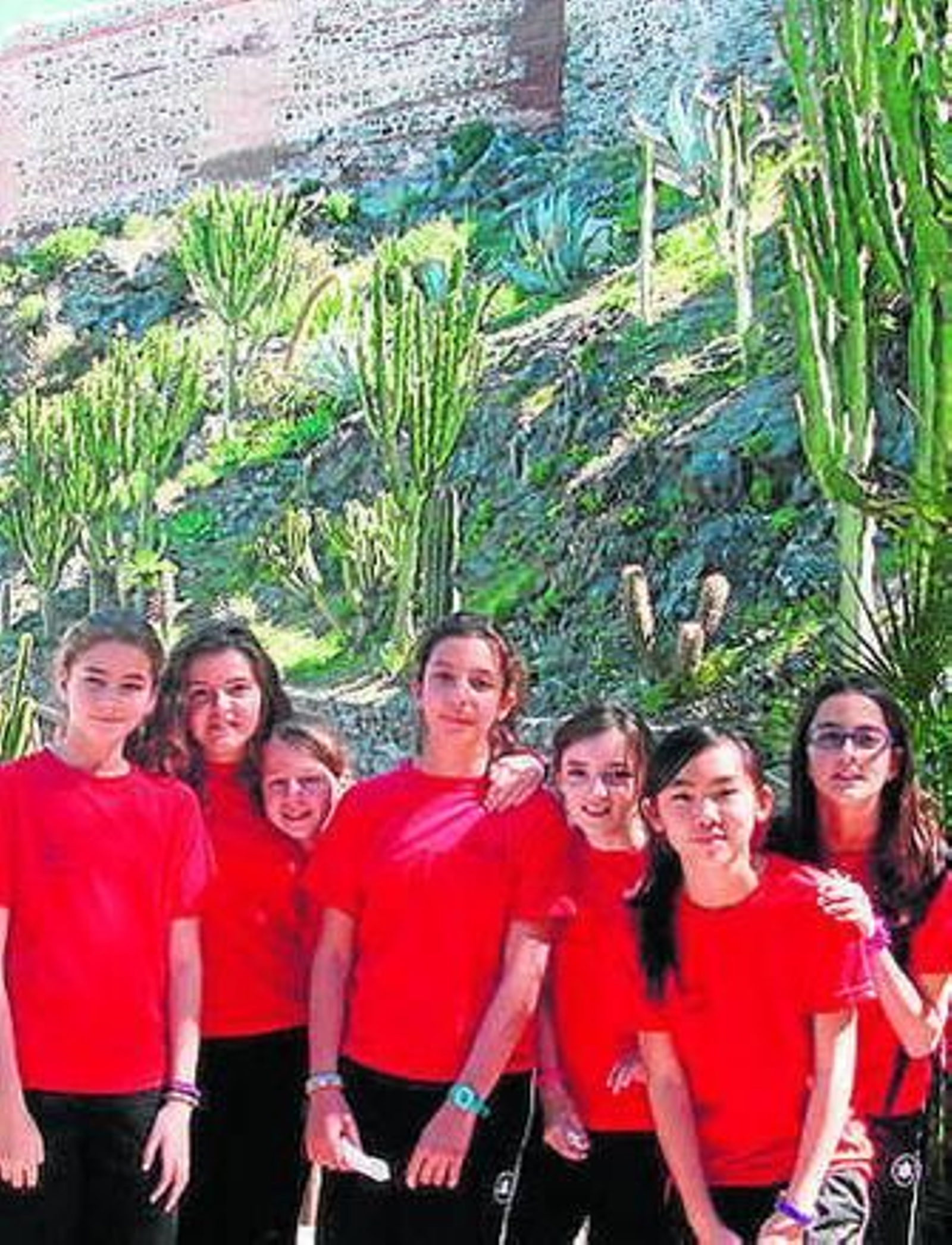 Las participantes posaron para la foto. Las participantes posaron para la foto.