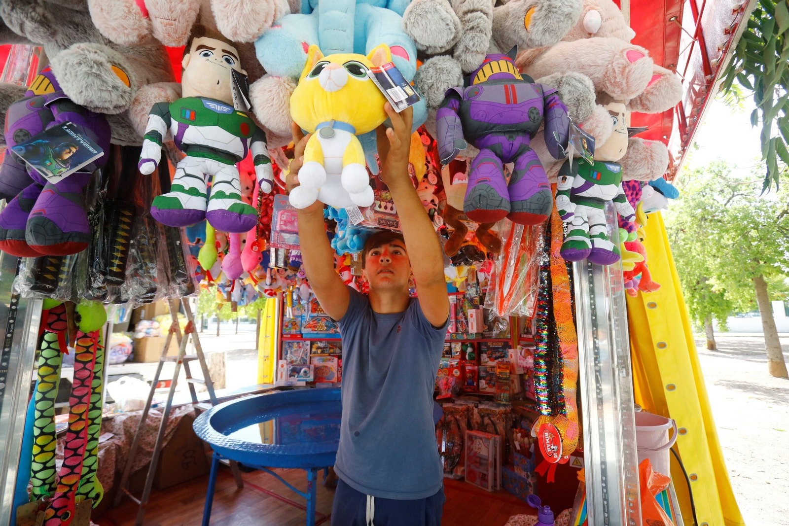 El montaje de la Velá de la Fuensanta, en imágenes