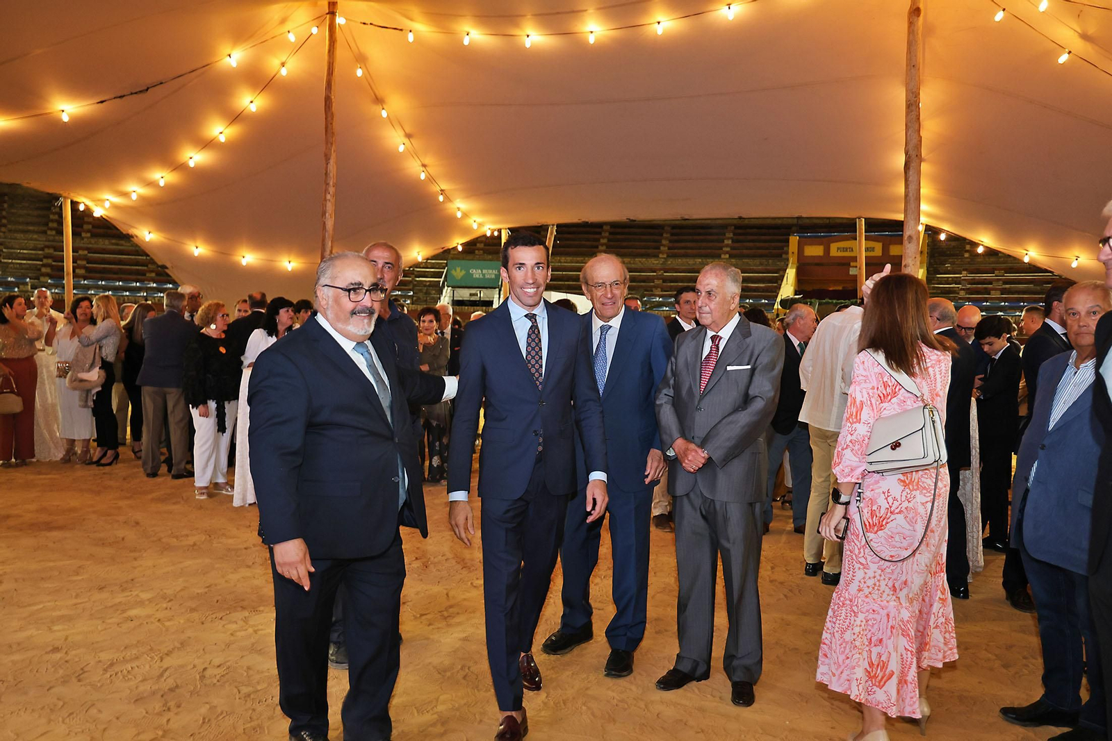 Imágenes del ambiente en la entrega de la XXXII edición de los premios taurinos "El Cabezo"