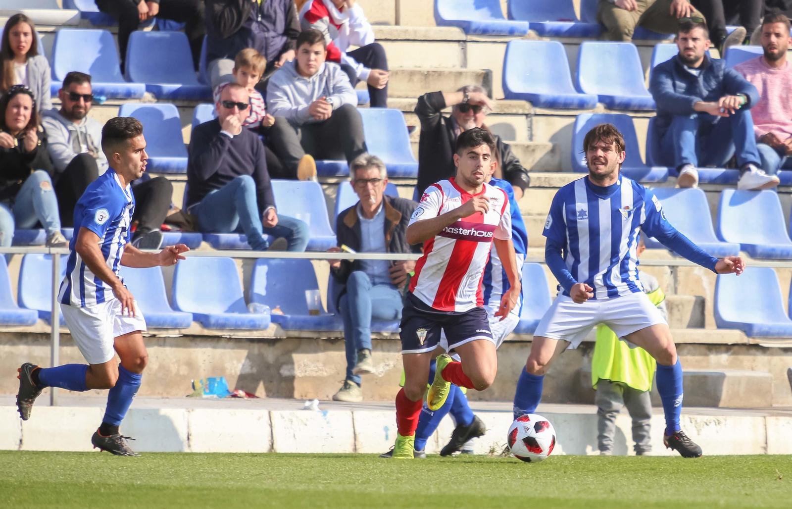 José Carlos, en el centro, en un partido con el Algeciras