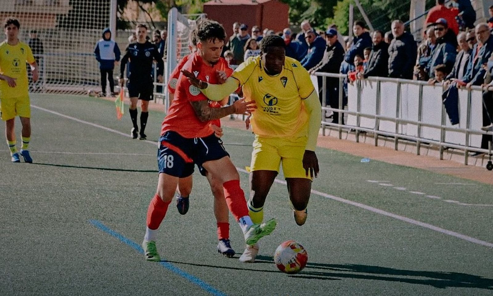 Jugada de ataque dell filial cadista en el Miguel Román.