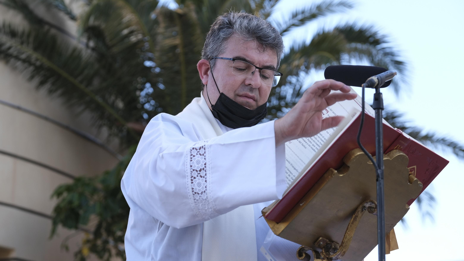 Procesión marinera de la Virgen del Carmen en Aguadulce