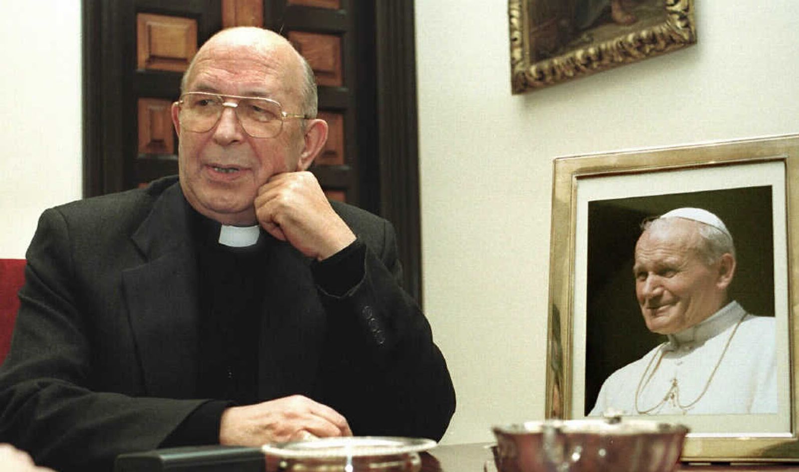 1993 hace 25 añosEmotiva despedida al obispo Dorado Soto en Campano