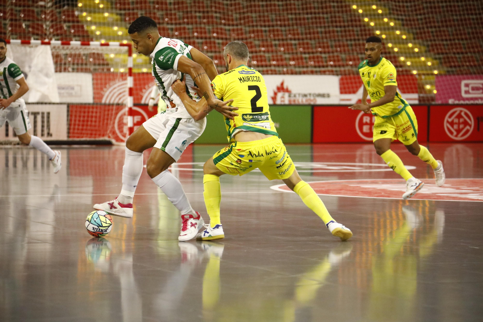 Las mejores fotos de la victoria del Córdoba Futsal ante el Jaén Paraíso Interior