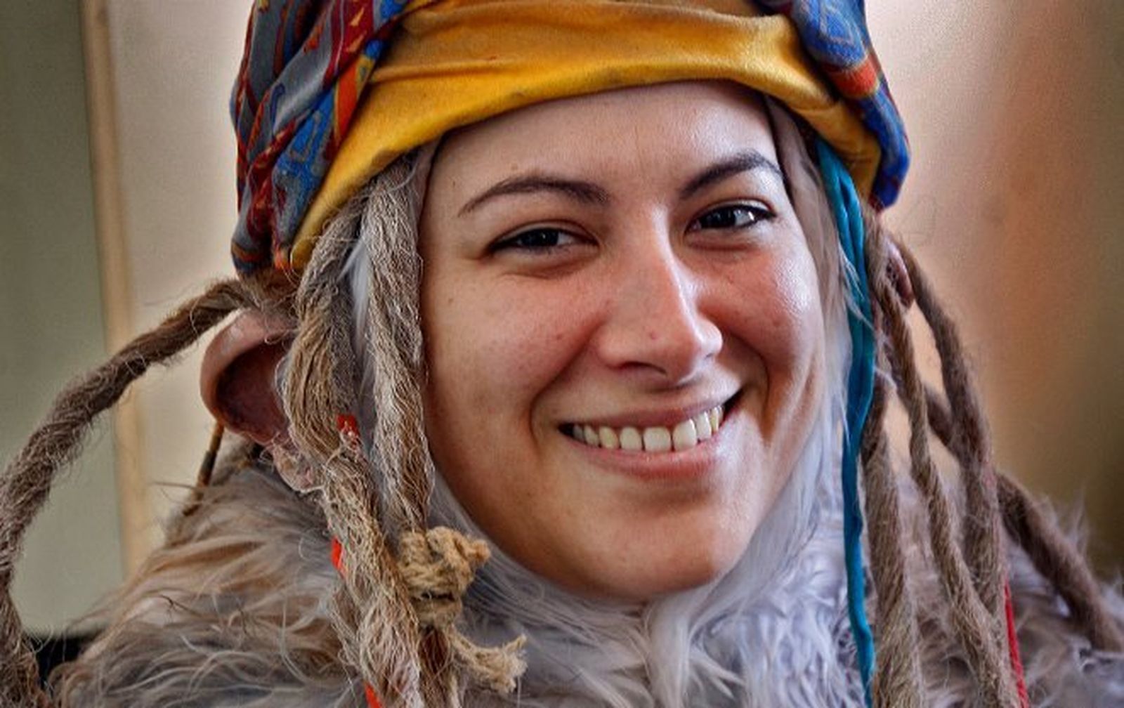 La comparsista Milián Oneto antes de pasar por maquillaje.