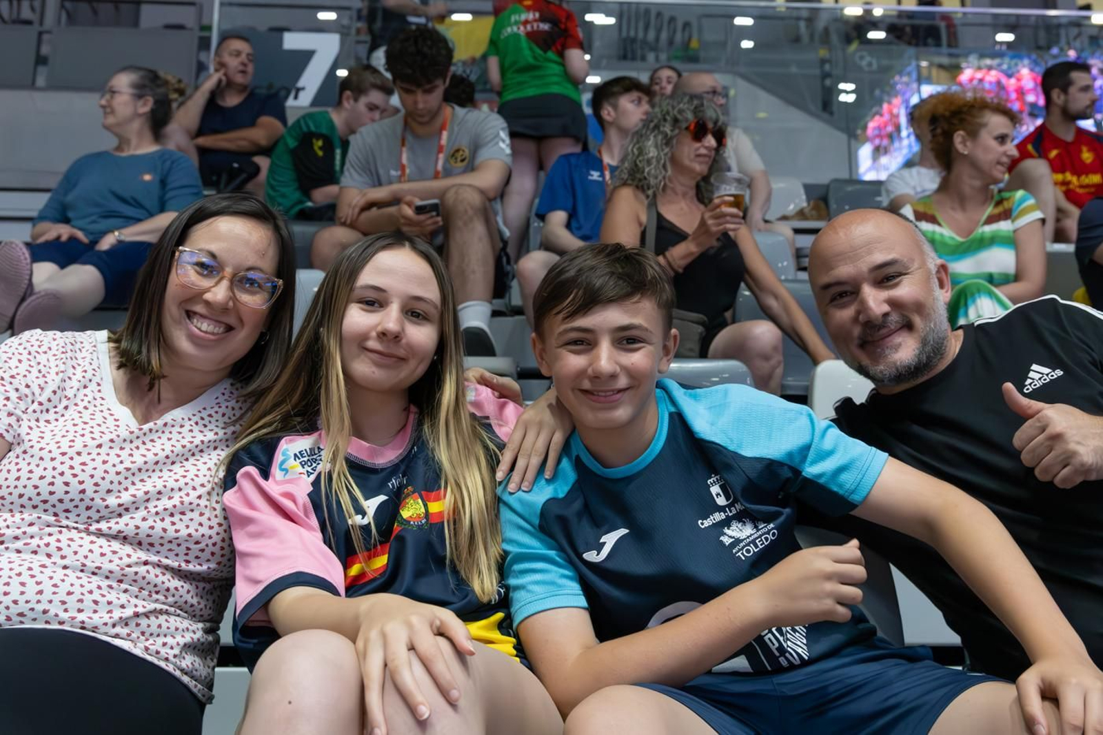 Las aficiones de la Copa del Rey de balonmano de Jaén, en imágenes
