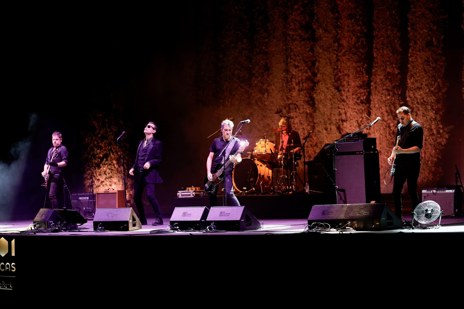 Los 091 inundan de rock y música el Teatro del Generalife