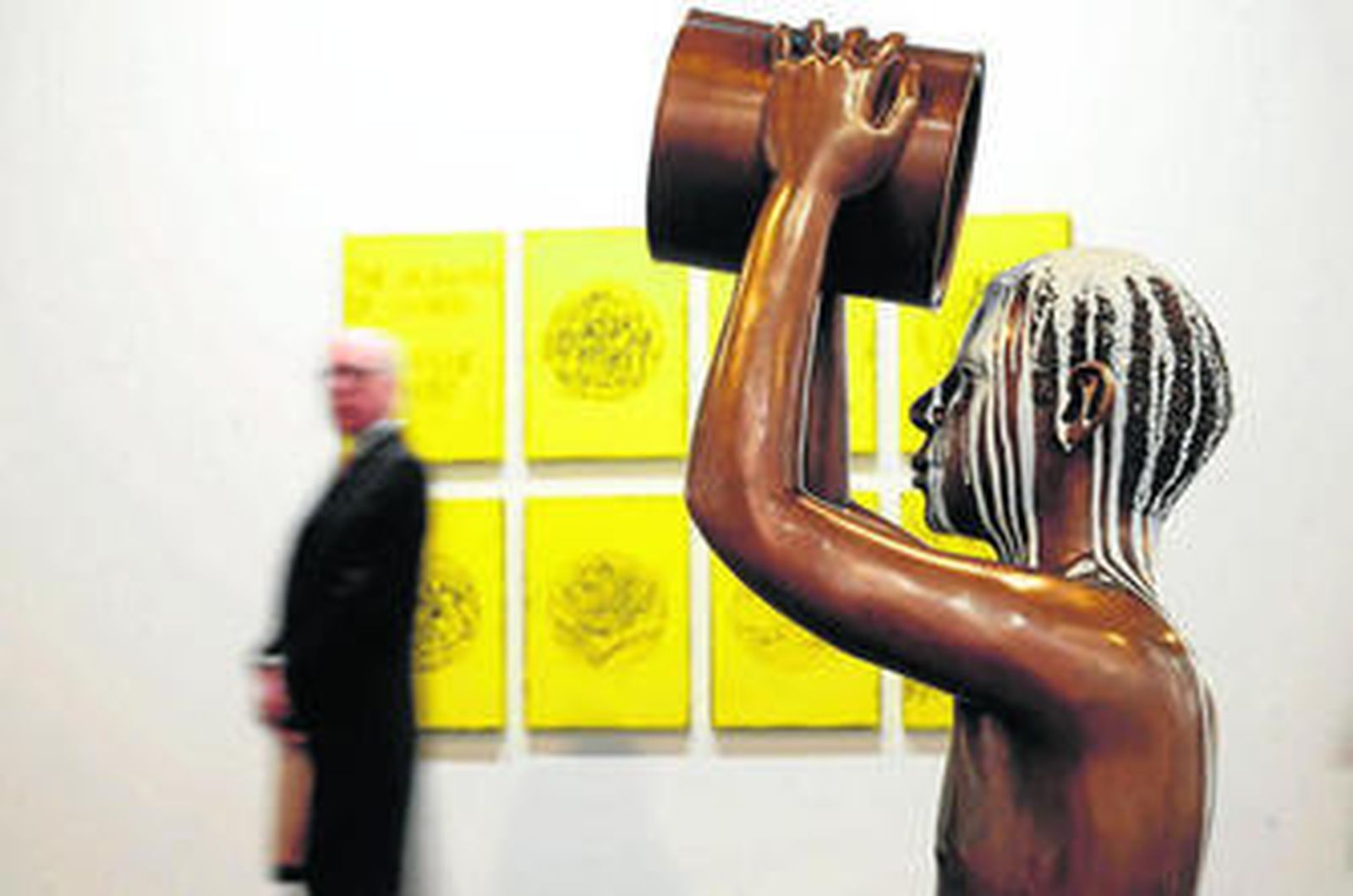 1 y 2. Dos muestras de la fuerte presencia latinoamericana en ARCO: 'Amnésia' de Flávio Cerqueira, una de las piezas de la galería Casa Triángulo de Sao Paulo (en la imagen superior), y una propuesta de Ariadna Pastoril en Document Art de Buenos Aires.