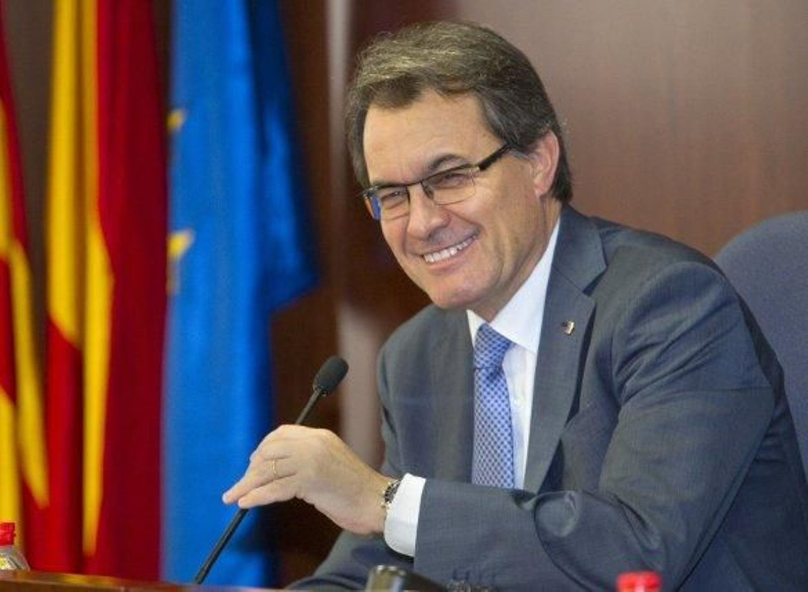 Intelectuales firman un manifiesto contra el secesionismo de Mas