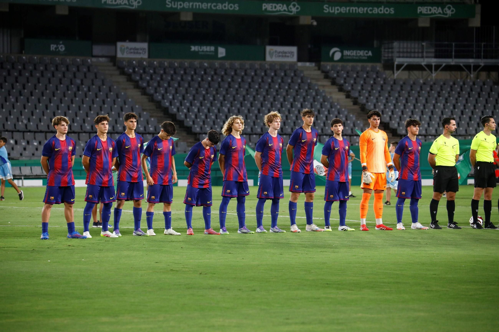 Las mejores fotos del Barcelona - Racing Club de la final del Mundial de Clubes juvenil en El Arcángel