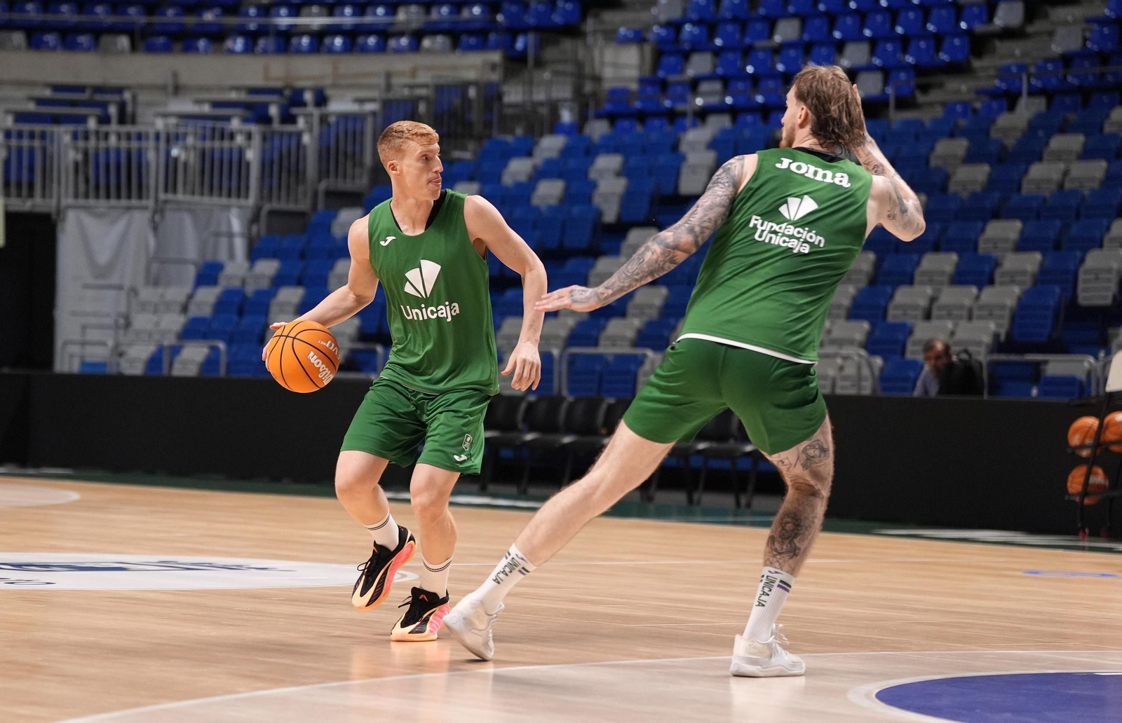 Buen rollo antes del Unicaja-Barcelona