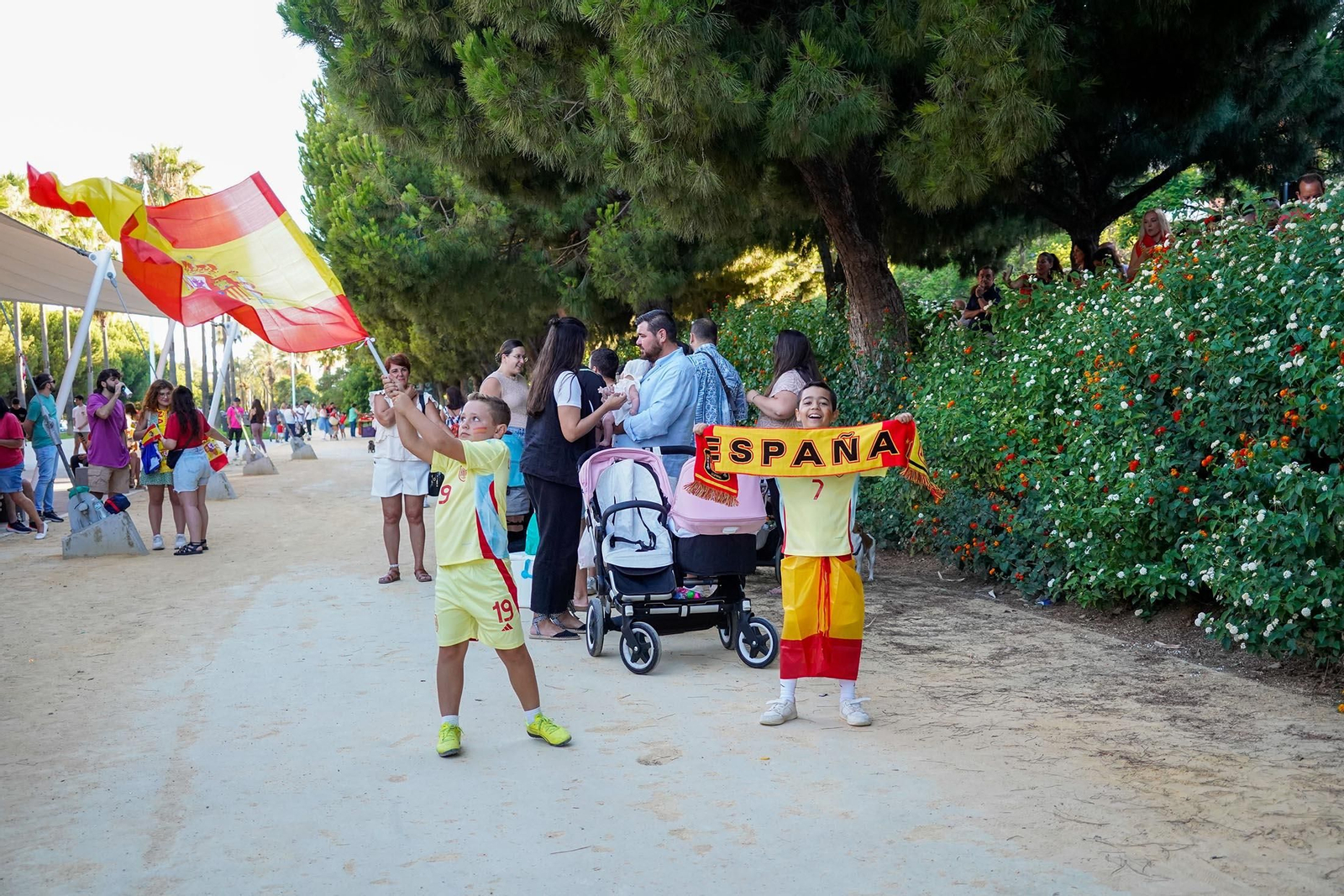 Imágenes del ambiente durante la final de la Eurocopa entre España e Inglaterra Imágenes del ambiente durante la final de la Eurocopa entre España e Inglaterra