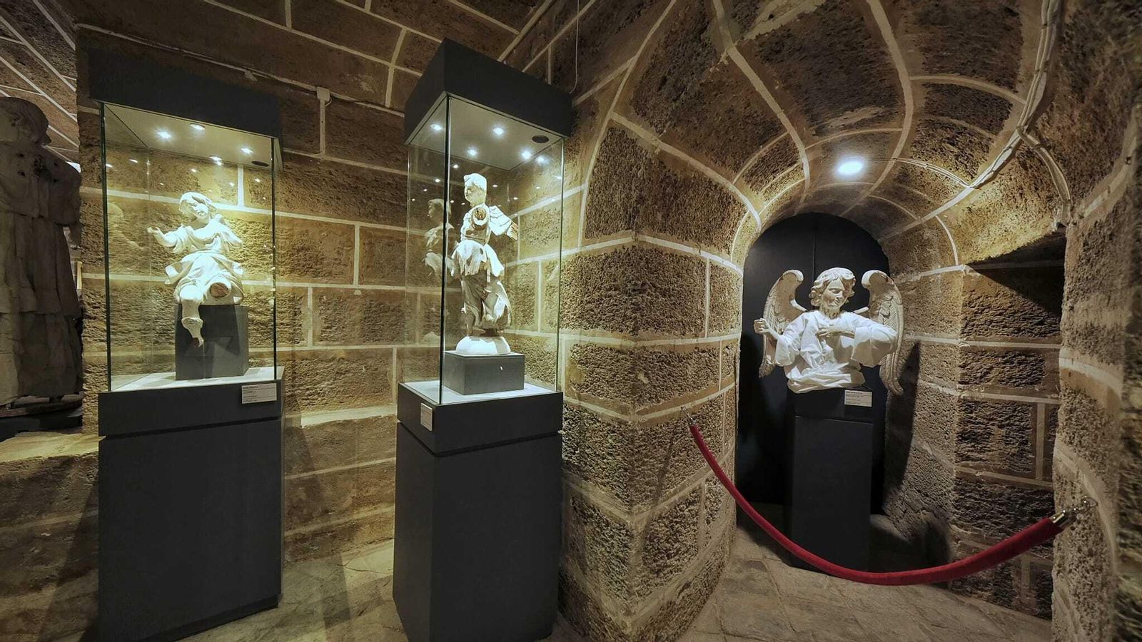 Algunas de las piezas del monumento eucarístico de la Catedral de Cádiz.