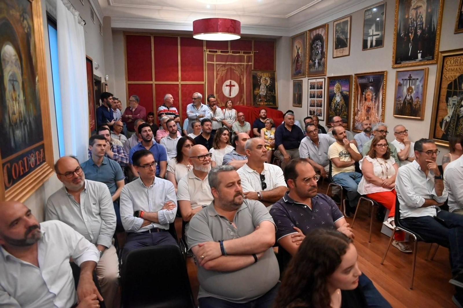 Las mejores imágenes de la elección de Manuel Murillo como presidente de la Agrupación de Cofradías de Córdoba