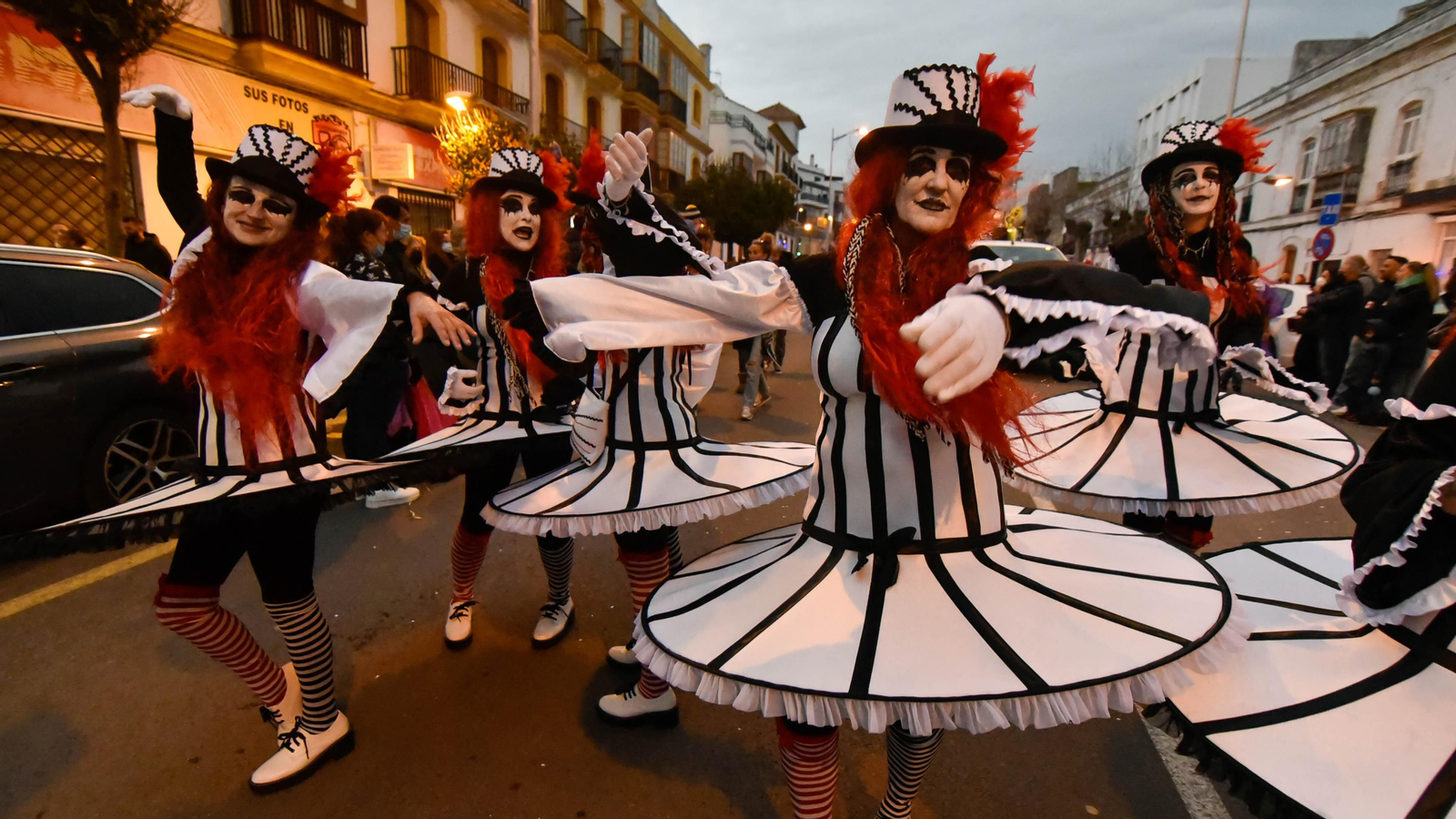 Fotos del pasacalles de Carnaval en Tarifa