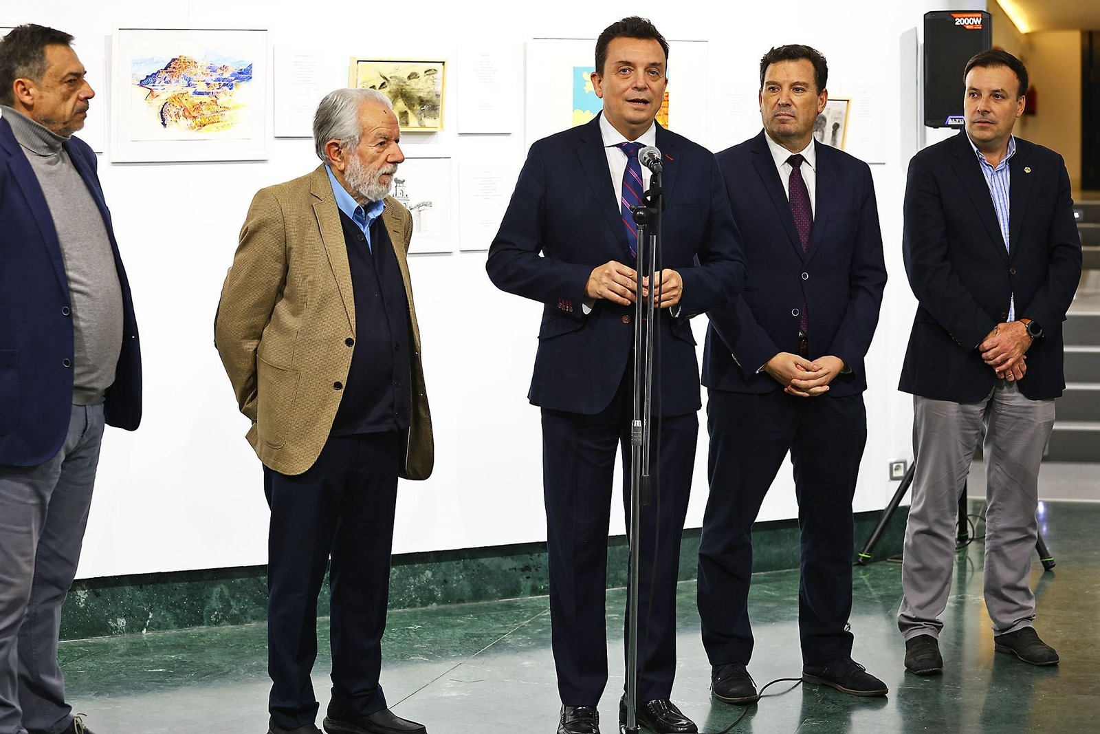 Imágenes de la inauguración de la exposición A PONIENTE en Caja Rural del Sur