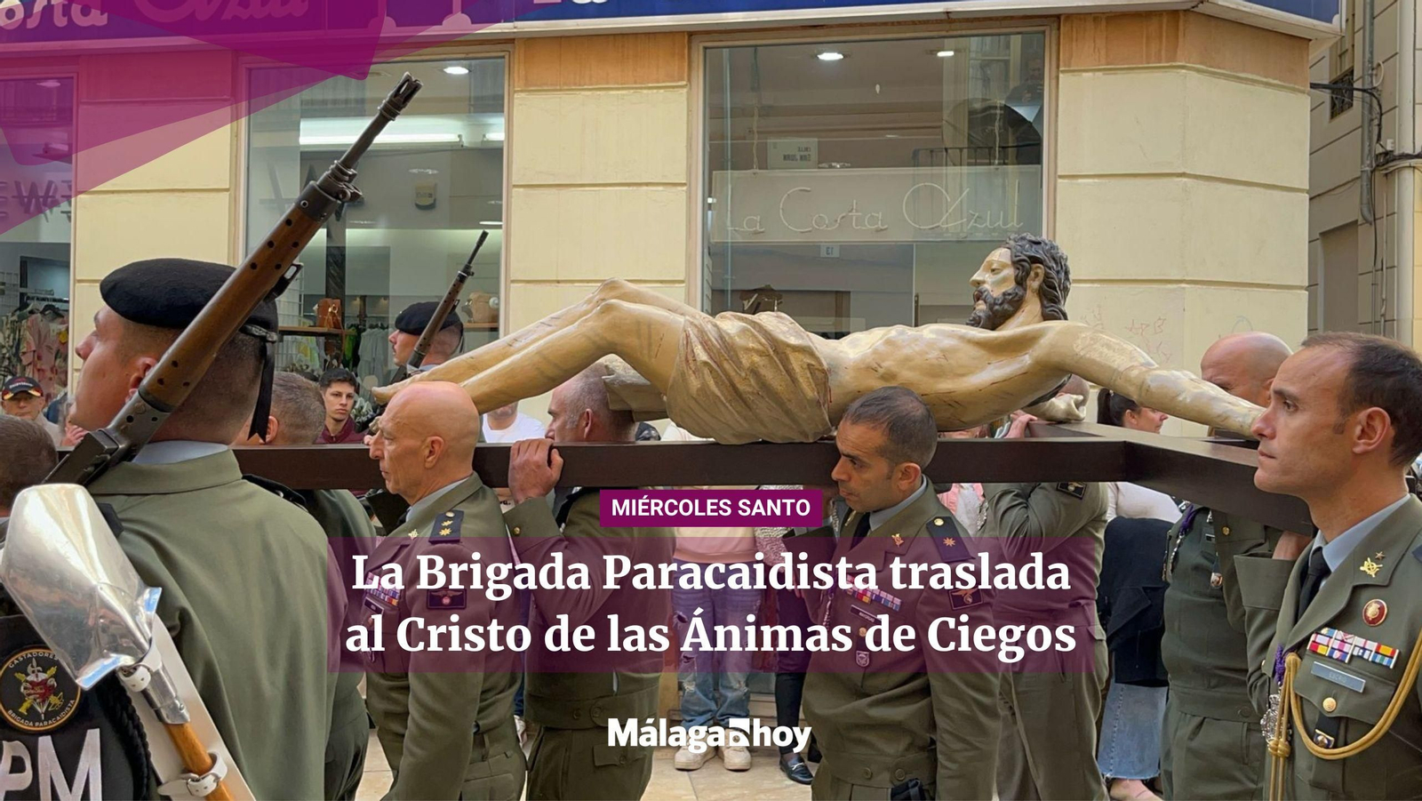 La Brigada Paracaidista traslada al Cristo de las Ánimas de Ciegos para su procesión este Miércoles Santo en Málaga
