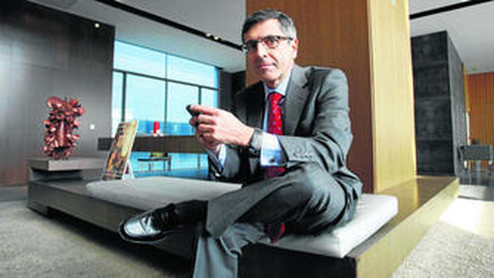 Francisco Román, ayer en el hotel Barceló, antes del coloquio sobre 'Innovación, estrategia necesaria'.