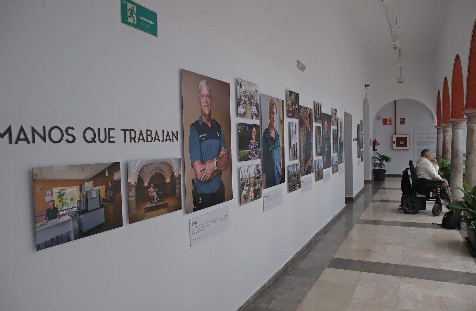 Fotos de la exposición fotográfica de la Guardia Civil en el Museo Municipal de Algeciras