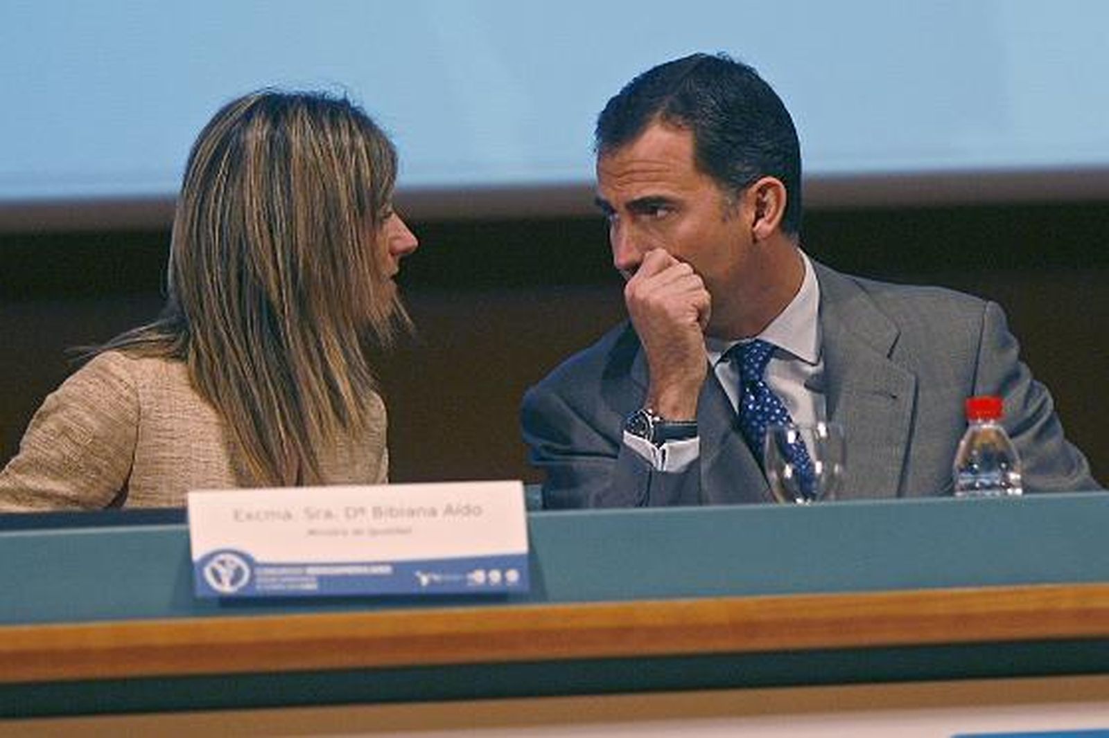 El acto de inauguración del Congreso Iberoamericano de Jóvenes Empresarios ha estado presidido por el Príncipe de Asturias, acompañado por la Ministra de Igualdad y la alcaldesa de Cádiz, entre otros

Foto: Joaquin Pino