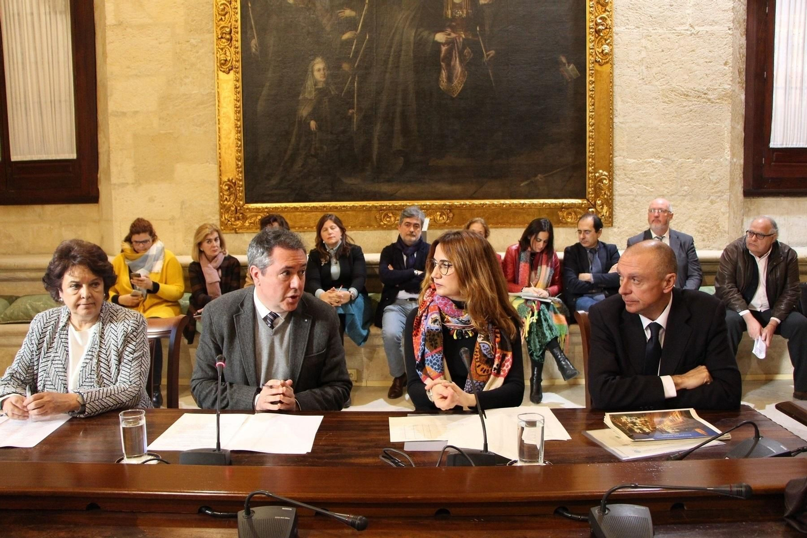 Espadas informa de los fondos europeos.