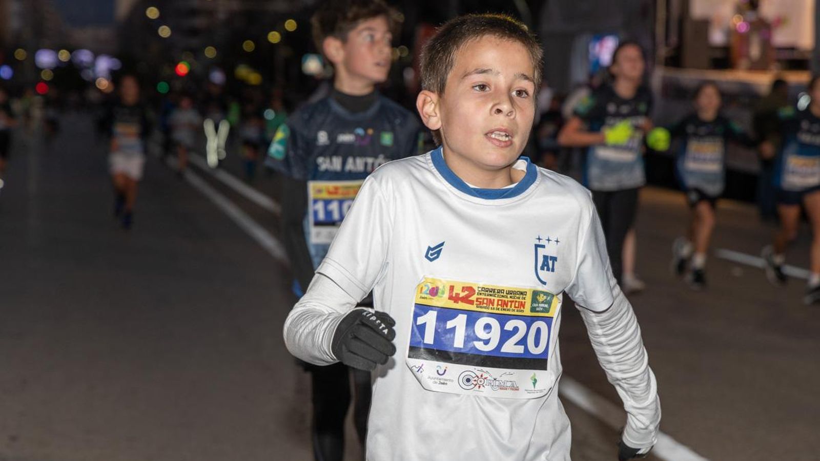 En imágenes: más de 1700 participantes en la Carrera Infantil de San Antón