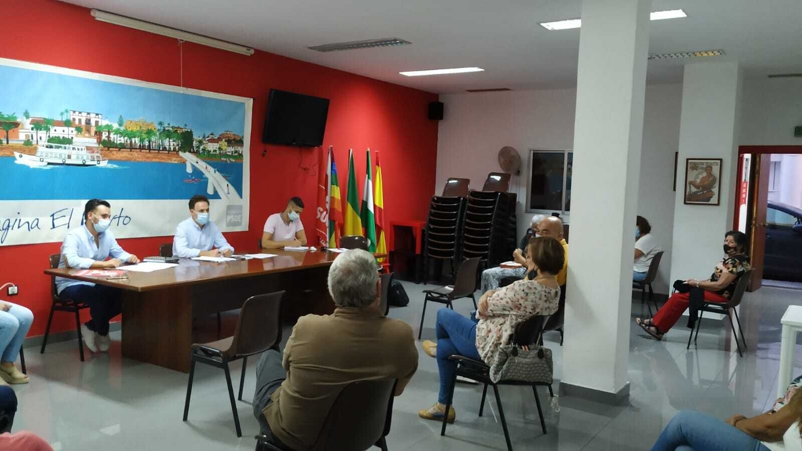 La reunión del PSOE con los colectivos sociales.