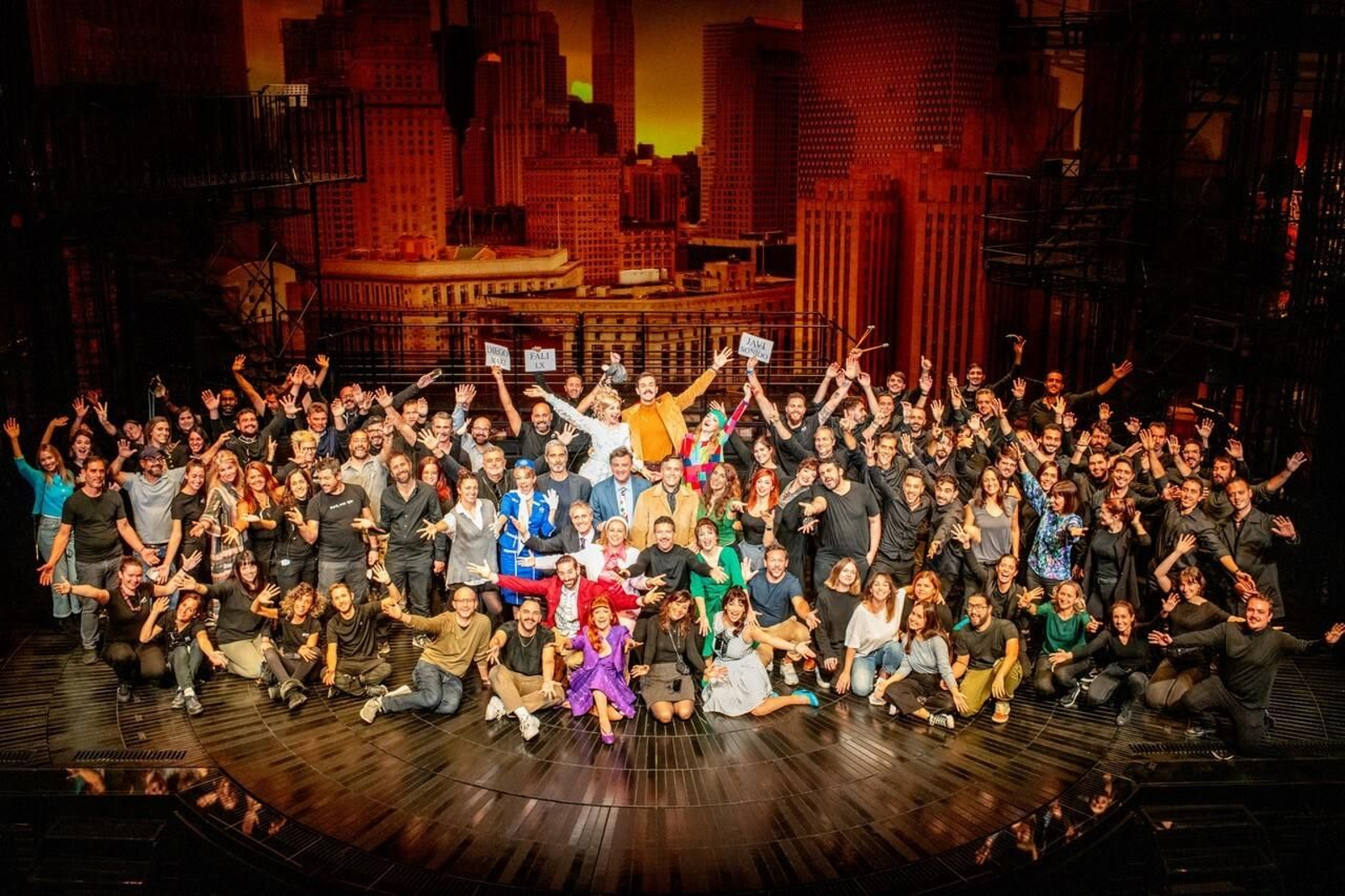 El equipo de 'Company' y del Teatro del Soho despiden el musical este pasado domingo.