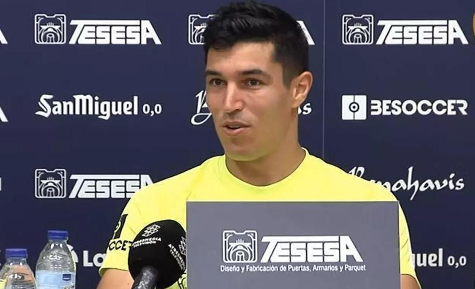 Diego González se ve forzado a dejar el fútbol en activo.