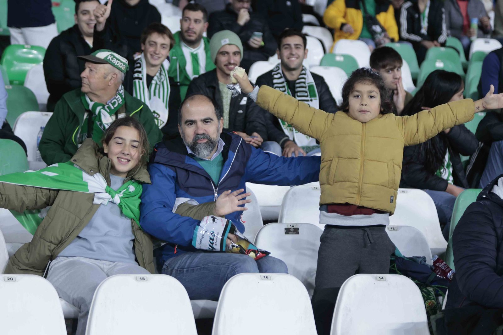 Búscate en las gradas del Villamarín