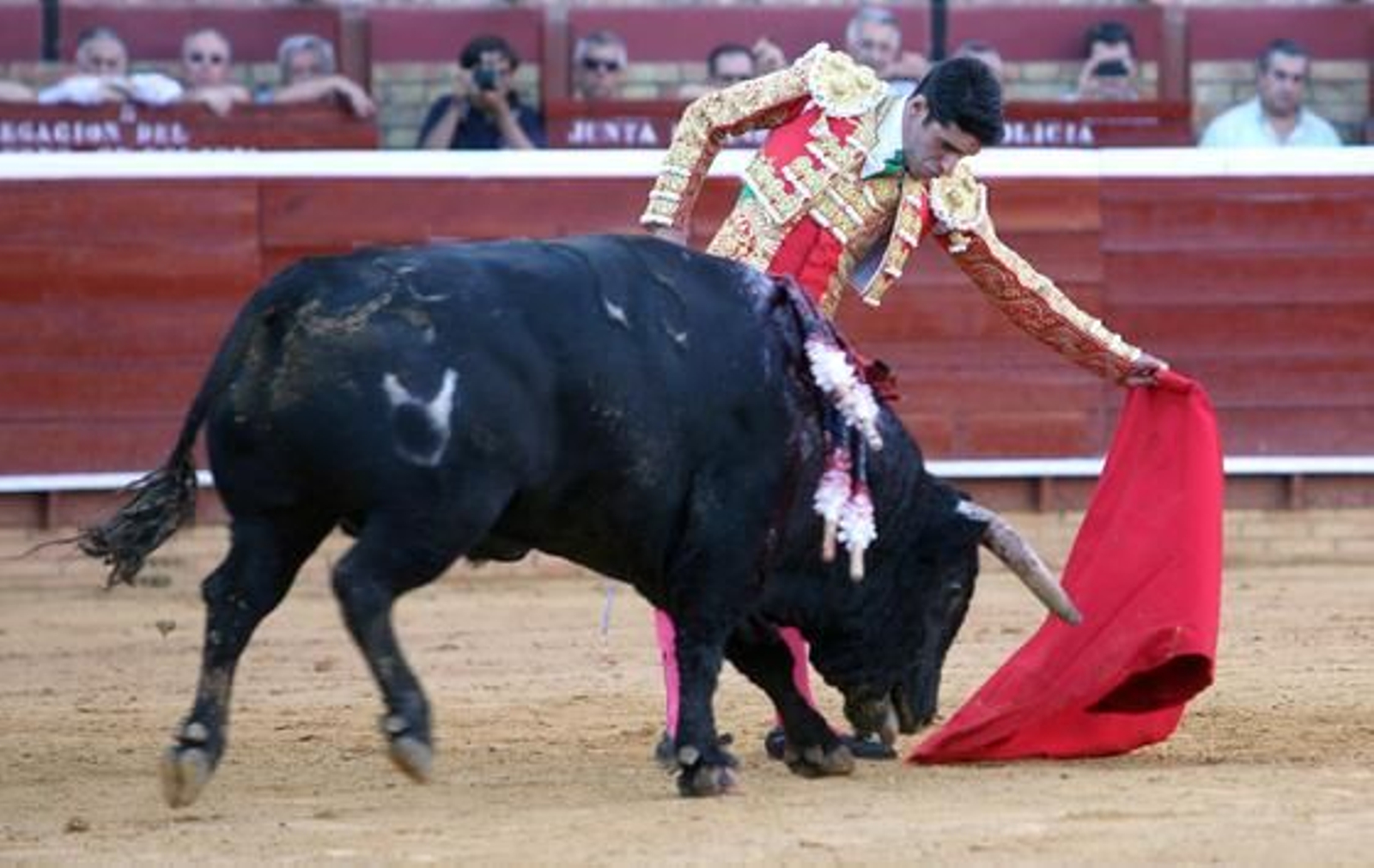 El Juli y Talavante se dan cita en la Merced en una tarde triunfal para ambos.

Foto: Espinola