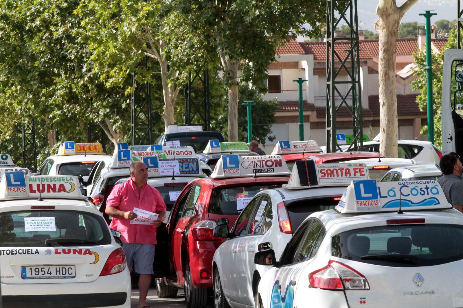Una de las manifestaciones para exigir más examinadores en Granada.