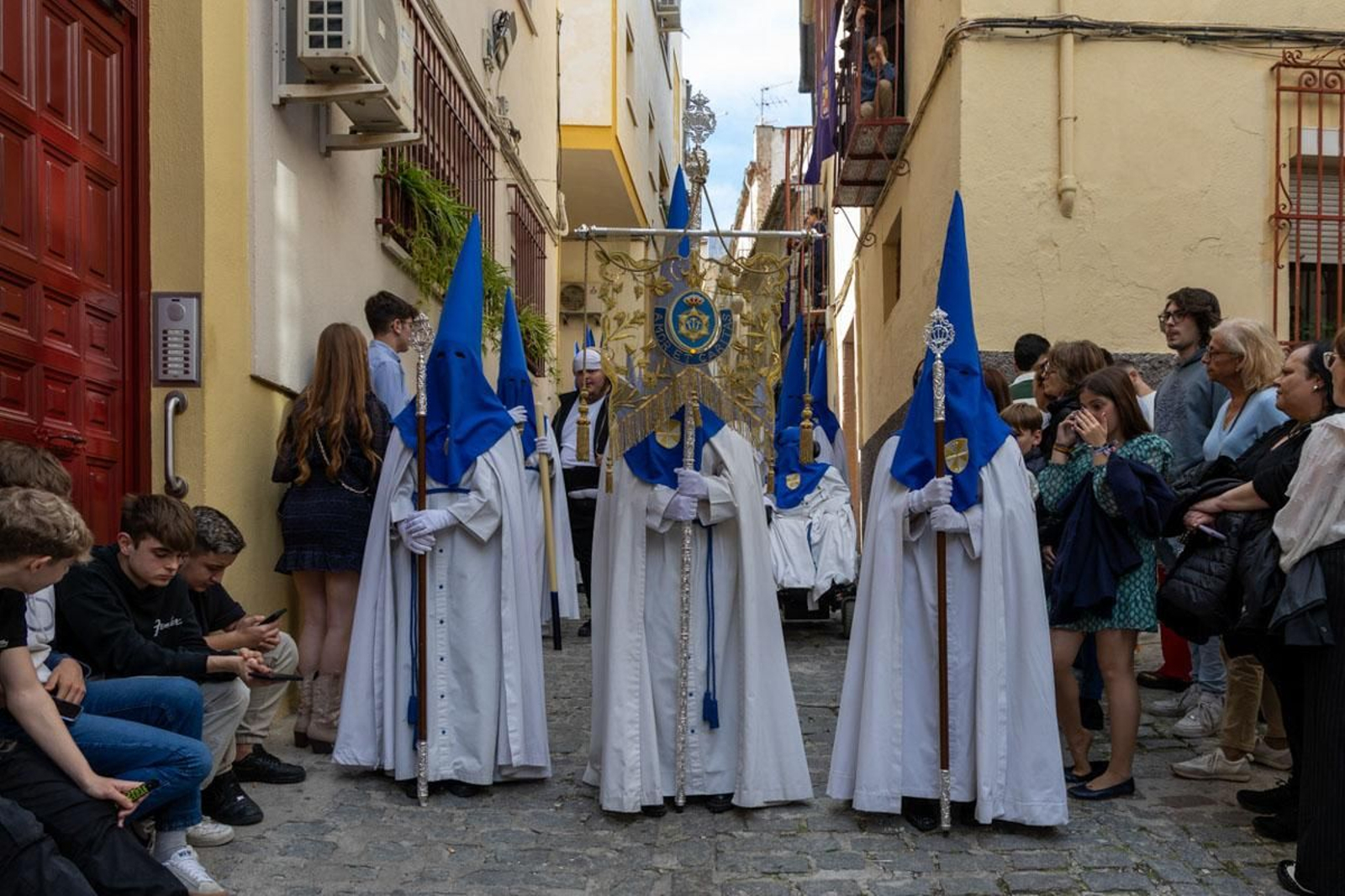 Los jiennenses arropan a las tres cofradías de la tarde en un Domingo de Ramos más caluroso de lo esperado (I)